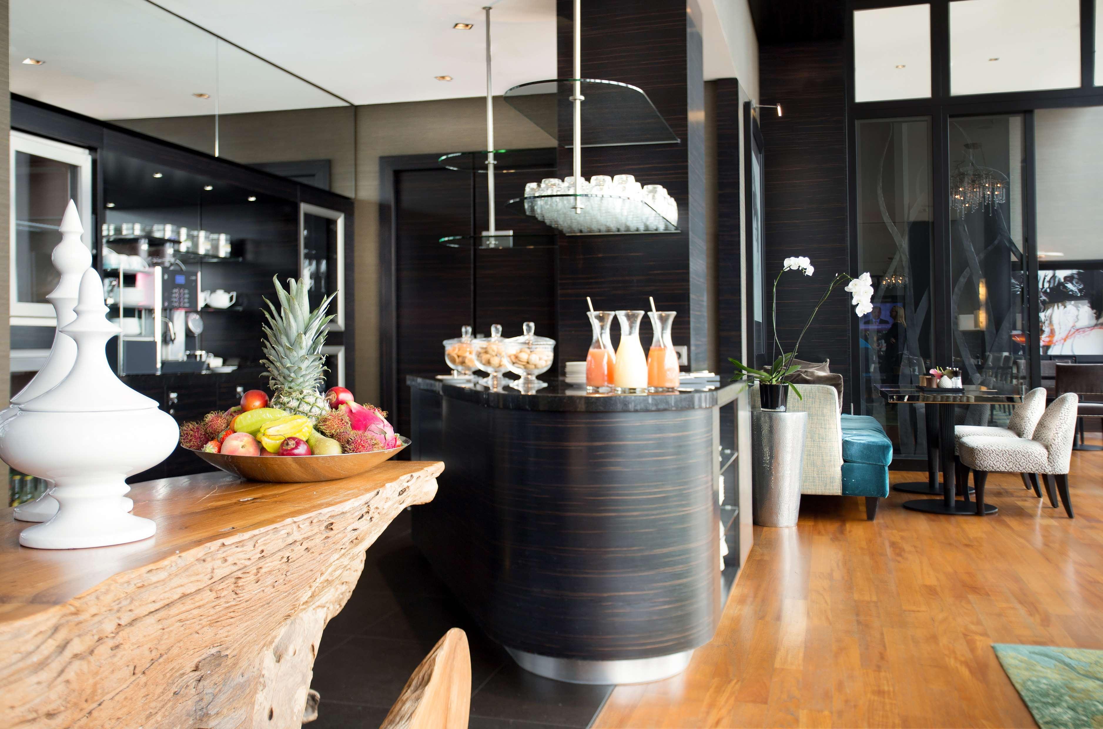 Hyatt Regency Dusseldorf Düsseldorf Exterior foto A kitchen
